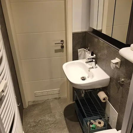 Lejlighed 1-zimmer-appartment Mit Balkon In Zentraler Lage *