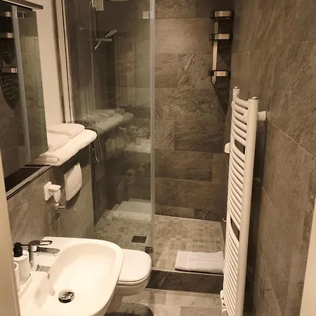 1-zimmer-appartment Mit Balkon In Zentraler Lage *